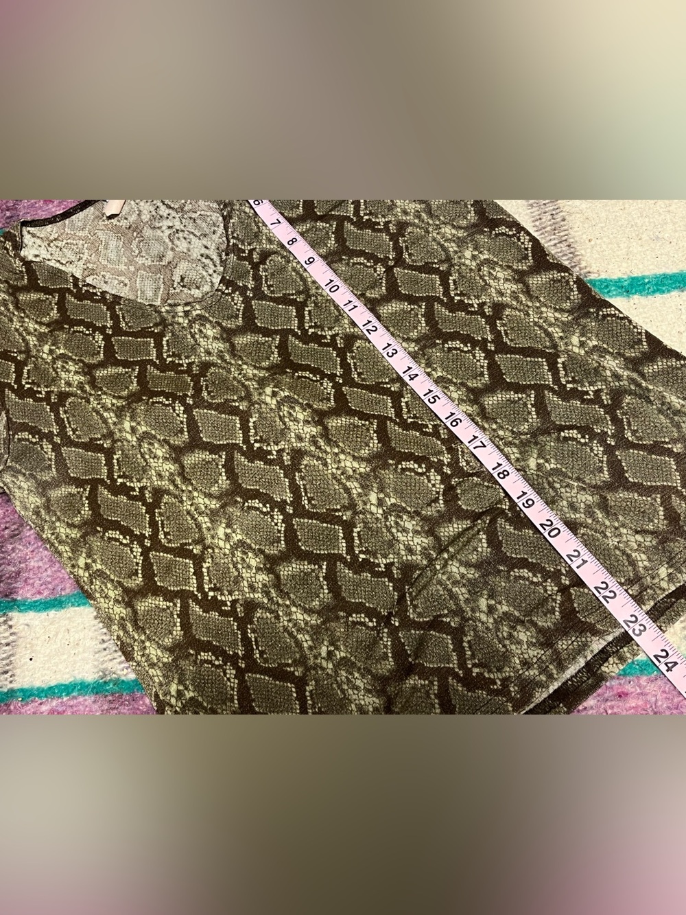 Vintage Y2K Scene 1 Snake Print Stretch Tee Made in USA Size Large - Picture 9 of 9
